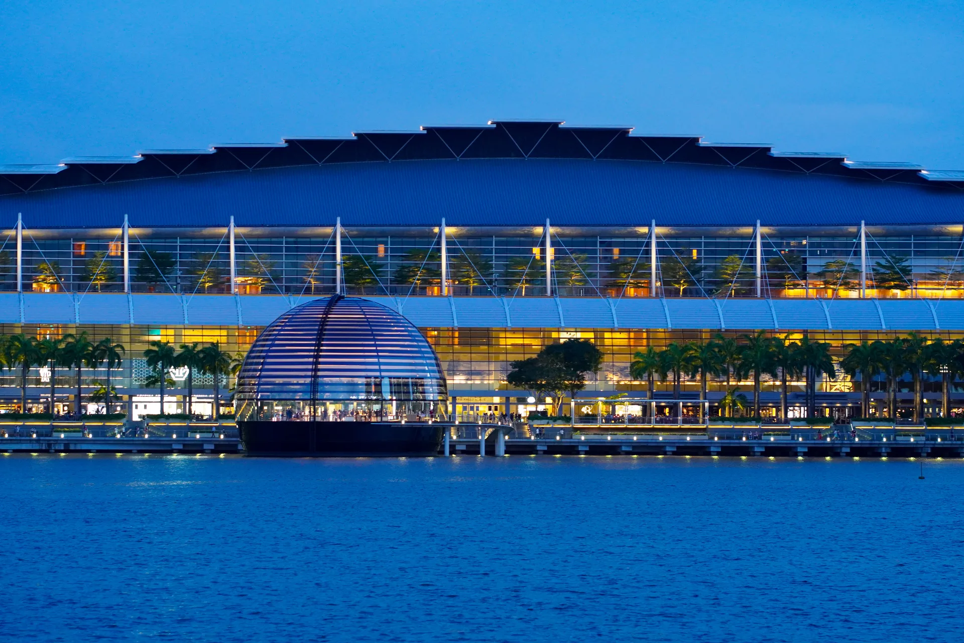 Govind Kavaturi photography - Marina Bay Sands Expo Convention Centre at blue hour